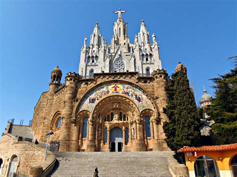sagrat  barcelona barcelona spain barcelona cathedral