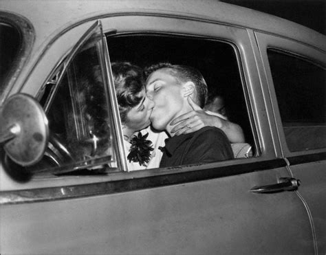 teens 1950s teenagers necking in car 1954 vintage couples 1950s teenagers vintage photography