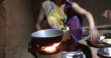chhattisgarh smokeless chulhas help bijapur villagers save their forests