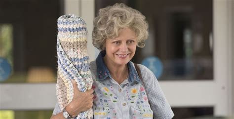 susan sarandon plays sexy granny in tammy 3 photos front row features