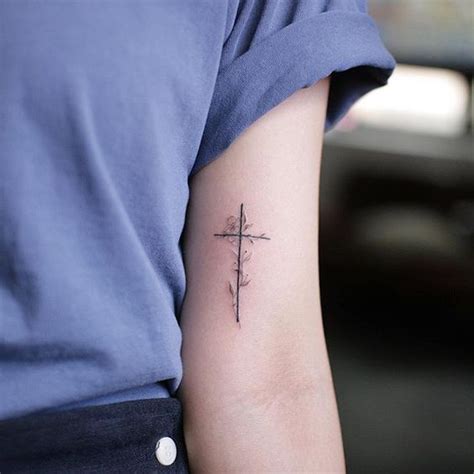 Tatuajes De Cruces 【⋆ Significados ⋆ Tendencias】