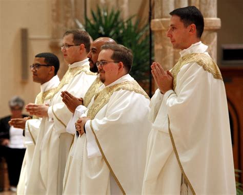 meet  archdioceses newest priests chicagoland chicago catholic