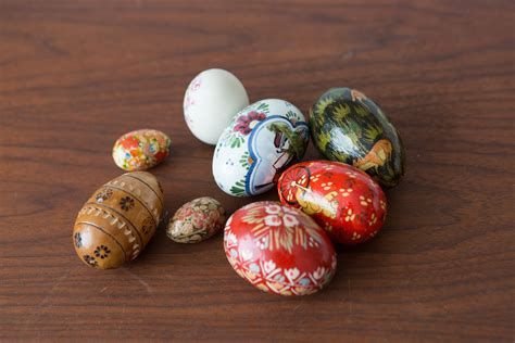 wood  ceramic eggs set  vintage decorative hand painted festive easter eggs