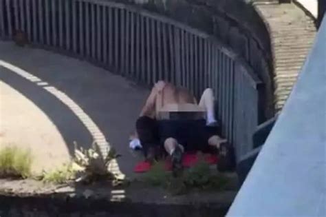 Couple Spotted Having Sex In Public Photos Romance