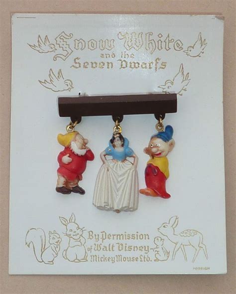 Vintage Plastic Snow White And 7 Dwarfs Brooch Pin On