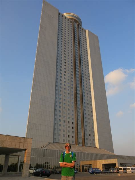 staying    star yanggakdo hotel  pyongyang north korea dont