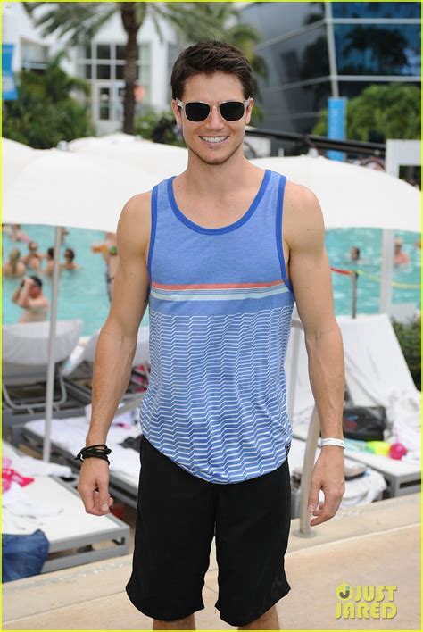robbie amell and shirtless jason derulo iheartradio pool