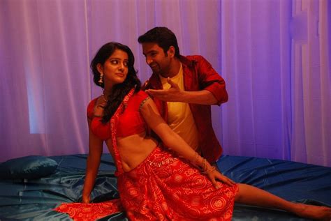 Cine News Vishakha Singh Hot Stills From Tamil Movie