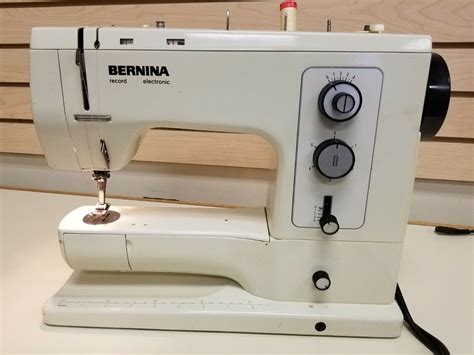 bernina  sewing machine  embroidery module   sewing machine hq