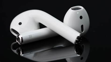 apples  airpods   airpods     buy gizbot news