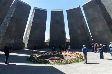 Dutch Parliament Recognizes 1915 Killings Of Armenians As