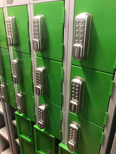 lockers  combination locks