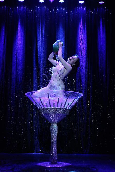 burlesque goddess dita von teese nude topless and sexy