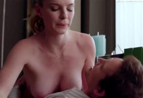betty gilpin topless to be called names on nurse jackie photo 16 nude