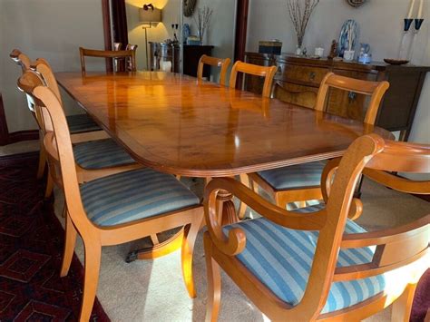 dining table   chairs extending walnut veneer  glenrothes