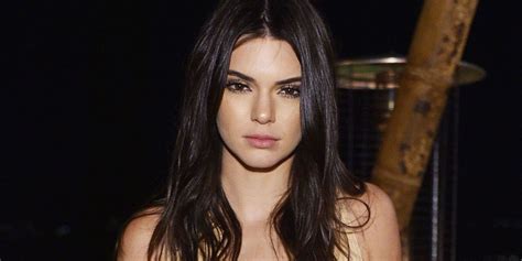 Kendall Jenner Wears Gray Contact Lenses