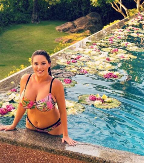 kelly brook instagram star flaunts bikini assets on thailand holiday