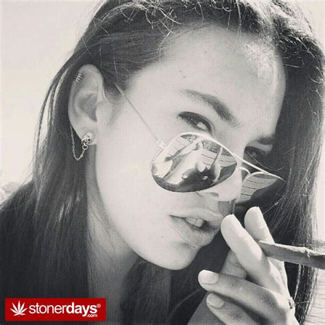 sexy morning stoners stoner pictures sexy girls smoking