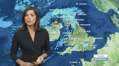 Lucy Verasamy Itv Weather Star Wows In Low Cut Frock As