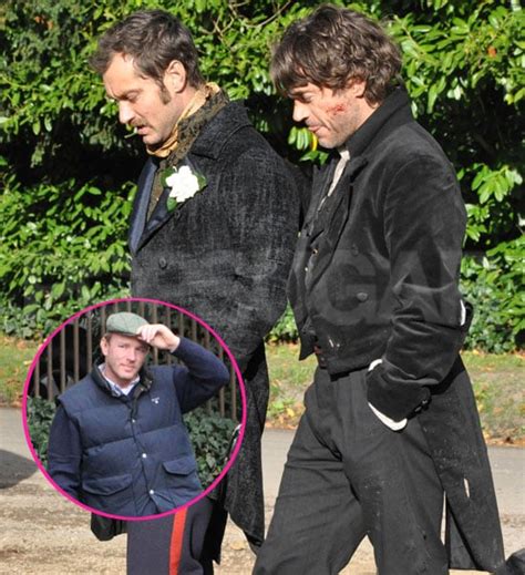 pictures of robert downey jr and jude law shooting sherlock holmes 2 popsugar celebrity