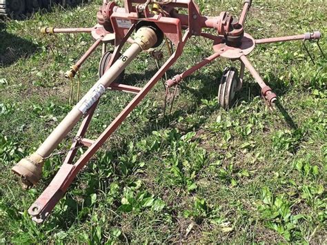 basket walton hay tedder lot  fall consignment equipment auction  mt airy