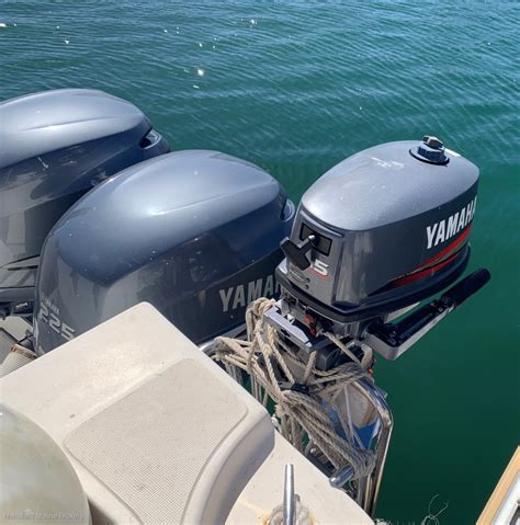 Gulf Craft Walk Around 35 Twin Outboard Power Boats