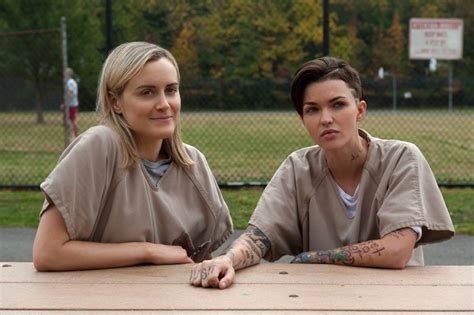 piper and alex are back in bed together in these new orange is the new