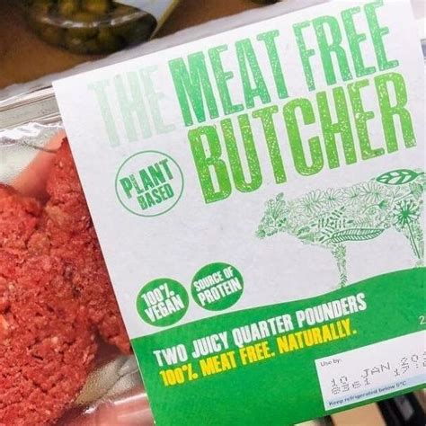 aldi launches juicy vegan quarter pounders     vegan ready meals  snacks