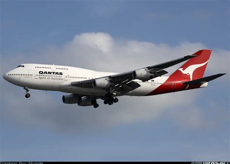 boeing   qantas aviation photo  airlinersnet