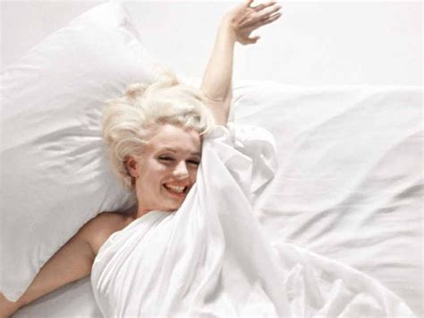 In Bed With Marilyn Monroe