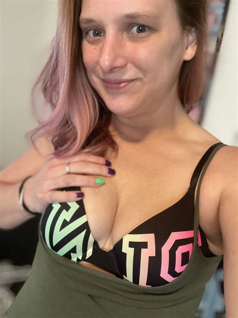 tw pornstars 🎮allie🎮 twitter do you like my new bra 8 41 pm