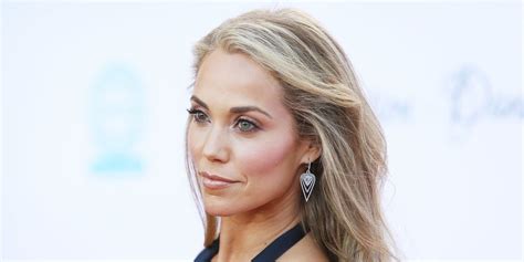 Elizabeth Berkley Says She Doesn T Know Anything About Lifetime S