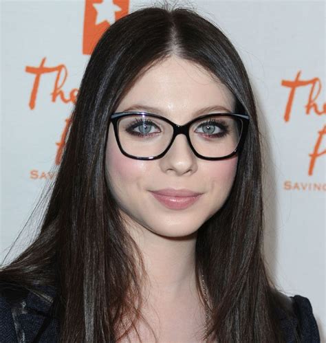 21 Celebrities Who Prove Glasses Make Women Look Super Hot Girls With