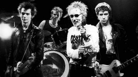 Sex Pistols Guitarist Steve Jones Fans Who Think Punk
