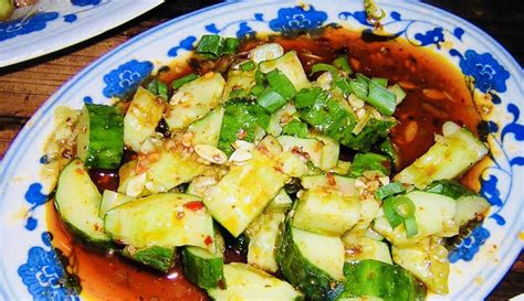 the hirshon hunanese smashed cucumber salad 拍黄瓜 the food dictator