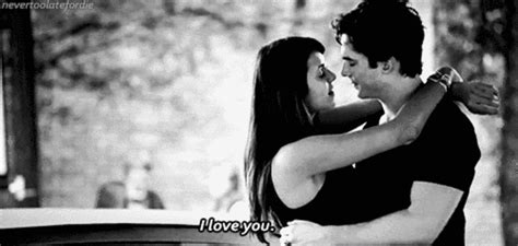 Os 10 Momentos Mais Sexy De Damon E Elena Em Vampire Diaries E