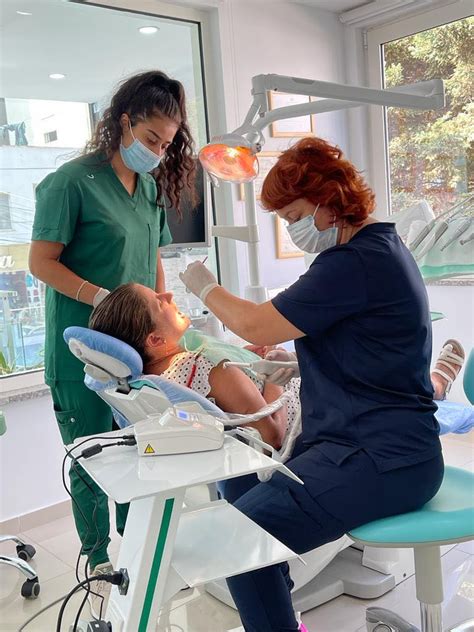 meer nederlanders en belgen ontdekken tandartsreizen als laatste redmiddel voor gebitsproblemen