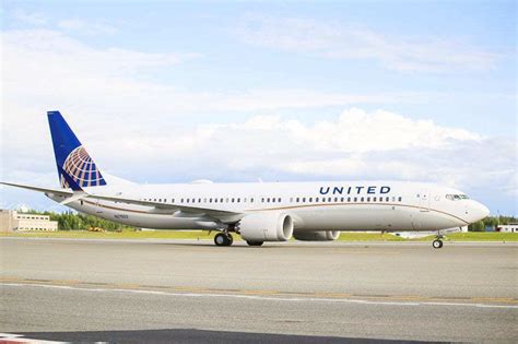 united airlines  livery reveal set   wednesday simple flying