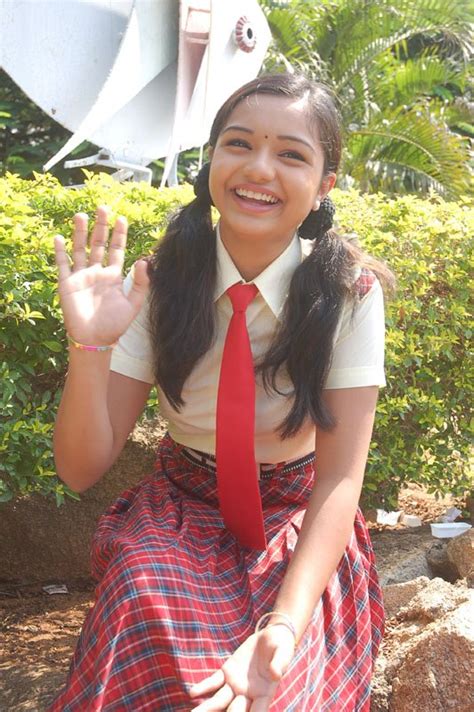 mallu actress yaamini as a school girl photo album mallu