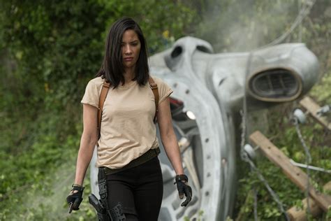 olivia munn in the predator movie hd movies 4k wallpapers images backgrounds photos and