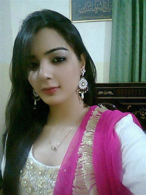 whatsapp girls mobile numbers iqra khan desi beautiful hot pakistani girl mobile whatsapp upload