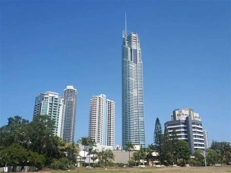 gold coast skypoint  hotel spa tower surfers paradise