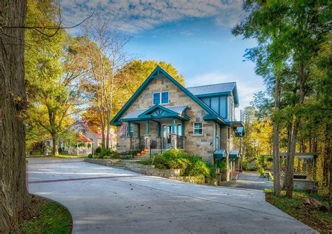 lionheart guest house  bb prices reviews lions head ontario