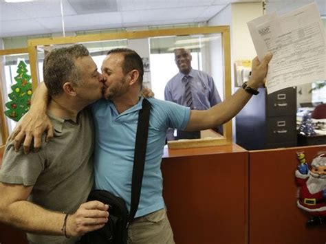 miami judge weds gays and lesbians after ruling against ban