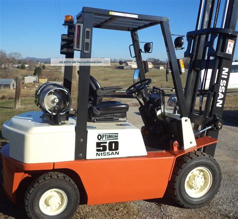 nissan  optimum  lb pneumatic forklift pjav