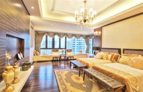 dubai hotel room rates hit  time high emirates