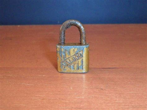vintage walsco padlock gold tone body keyed  key   tall     antique