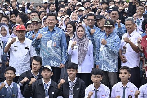 Buka Kegiatan Temu Sosial Dan Ilmiah Sman 8 Jakarta Bupati Tiwi