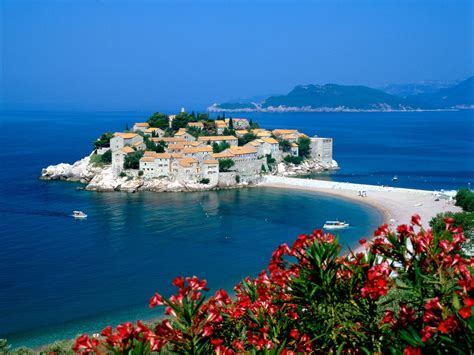 world visits sveti stefan wonderful small island