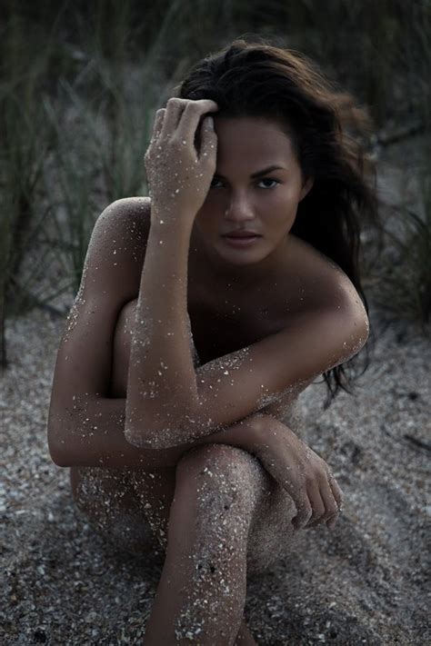 Chrissy Teigen Shesfreaky